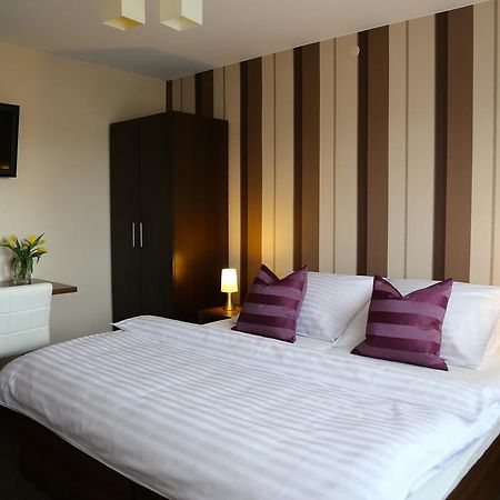 10 Bed And Breakfast Poznan Ngoại thất bức ảnh