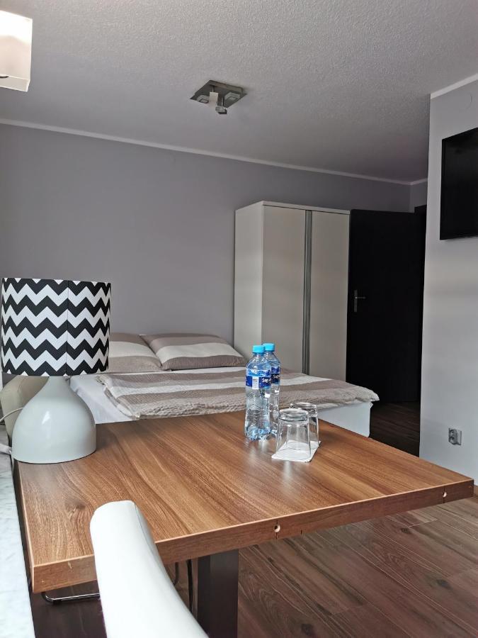 10 Bed And Breakfast Poznan Ngoại thất bức ảnh