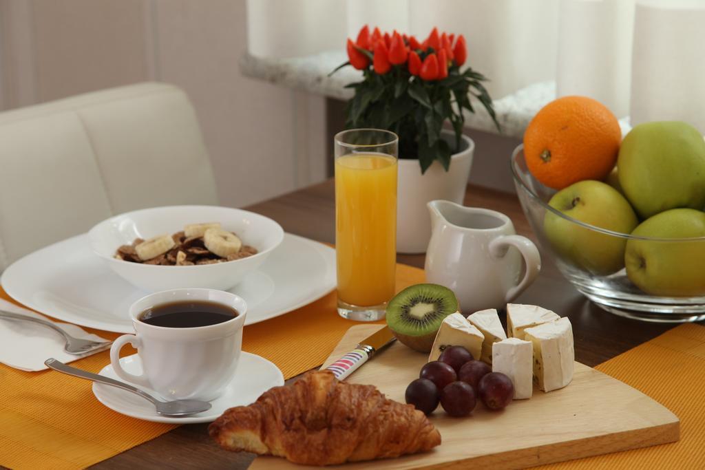10 Bed And Breakfast Poznan Ngoại thất bức ảnh
