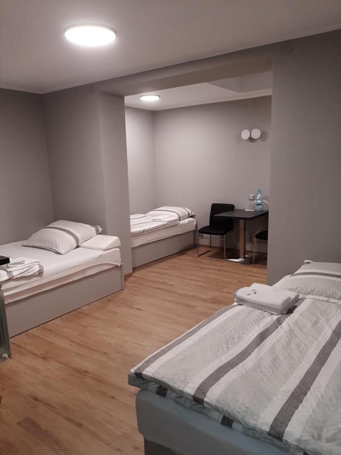 10 Bed And Breakfast Poznan Ngoại thất bức ảnh