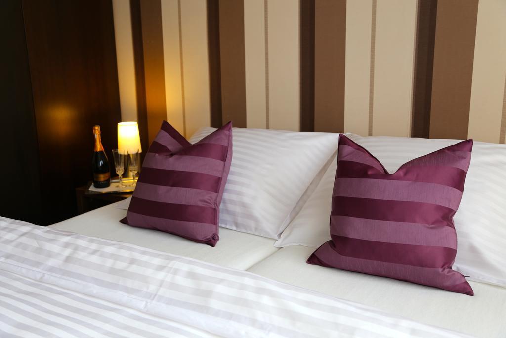 10 Bed And Breakfast Poznan Ngoại thất bức ảnh