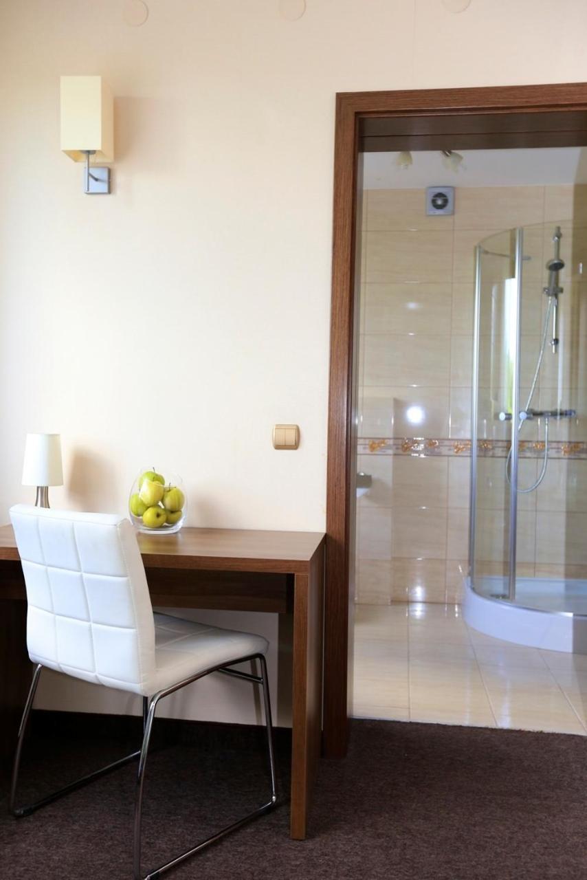 10 Bed And Breakfast Poznan Phòng bức ảnh