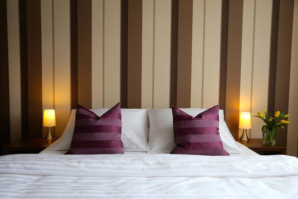 10 Bed And Breakfast Poznan Ngoại thất bức ảnh