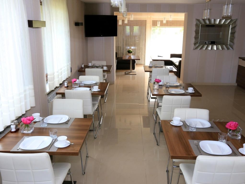 10 Bed And Breakfast Poznan Ngoại thất bức ảnh