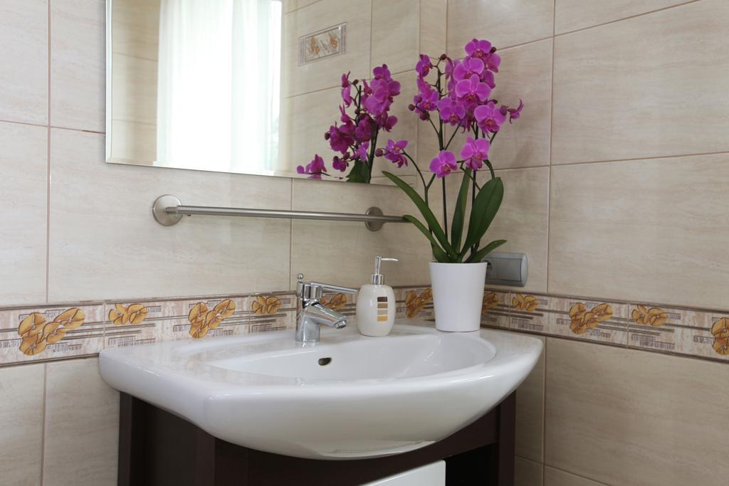 10 Bed And Breakfast Poznan Phòng bức ảnh